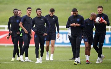 England's young stars | Ruben Loftus-Cheek, Joe Gomez, Jack Butland and team mates during training.