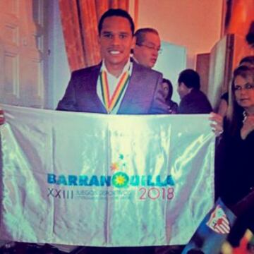 La exalcaldesa de Barranquilla, Elsa Noguera, exaltó al jugador Carlos Bacca cuando la ciudad fue anunciada como sede para los Juegos Centroamericanos y del Caribe 2018.