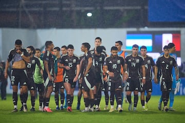 Alexis Vega and Players of Mexico during the Quarterfinals first leg match between Honduras and Mexican National Team (Mexico) as part of the Concacaf Nations League 2024-2025 at Francisco Morazan Stadium on November 15, 2024 in San Pedro Sula, Honduras.