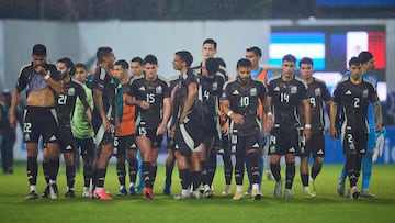 Alexis Vega and Players of Mexico during the Quarterfinals first leg match between Honduras and Mexican National Team (Mexico) as part of the Concacaf Nations League 2024-2025 at Francisco Morazan Stadium on November 15, 2024 in San Pedro Sula, Honduras.