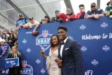 Myles Jack y su madre.