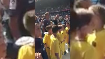 Así reaccionó Neymar por el ambiente del estadio