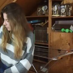 Aida, número 1 de la EBAU y ayuda a su padre a construir respiradores caseros