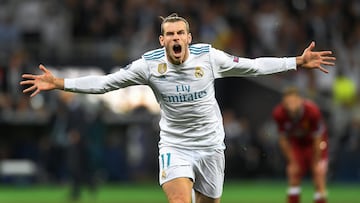 KIEV, UKRAINE - MAY 26:   Gareth Bale of Real Madrid celebrates scoring his side's second goal during the UEFA Champions League Final between Real Madrid and Liverpool at NSC Olimpiyskiy Stadium on May 26, 2018 in Kiev, Ukraine. (Photo by Michael Regan/Getty Images)