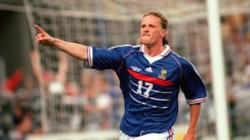 Emmanuel Petit: Francia era el actual campeón del mundo y fue el rival para la despedida de IVán Zamorano. Ese equipo vino con todas sus figuras, entre ella el ex volante. 