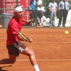 El ex tenista que aspira a ser presidente de la Federación