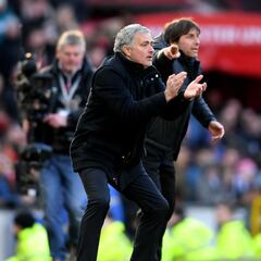 Mourinho vs Conte: Smiles and handshakes on the touchline as feud cools