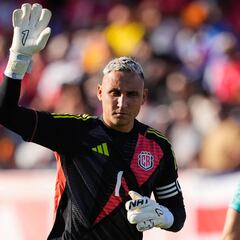 Pumas make audacious bid to entice Keylor Navas