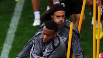 A POR TODAS. Baptista y Sergio Sánchez, en la última sesión antes del choque contra el Oporto.