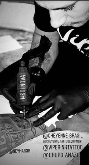 Neymar gets enormous tattoo including football pitch