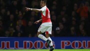 Alexis Sánchez sigue brillando en Inglaterra.