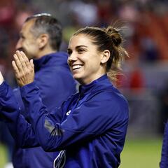 USWNT’s Alex Morgan idolizes Lionel Messi and FC Barcelona