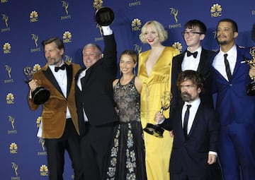 Glamour y moda en la alfombra roja de los Emmy