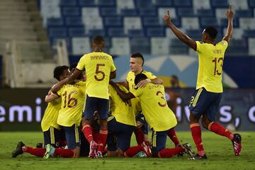 Los dirigidos por Reinaldo Rueda debutaron con victoria en el primer partido de la Copa América. La Tricolor se impuso con un tanto de Edwin Cardona.