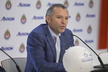 Chivas desmiente acuerdo con TV Azteca para partidos por TV abierta
