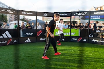 Riquelme junto a Camello en la presentación de las nuevas botas F50 de Adidas junto a Sprinter.