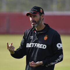 Vicente Moreno: "Si uno persevera e insiste, el fútbol es justo"