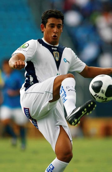 El 'chango' también fue de los máximos romperredes del AP09 al marcar 9 tantos con la camiseta de San Luis. Los 'Gladiadores' llegaron a los cuartos de final de ese certamen.