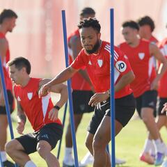 Ejuke se lesiona y se aparta del escaparate