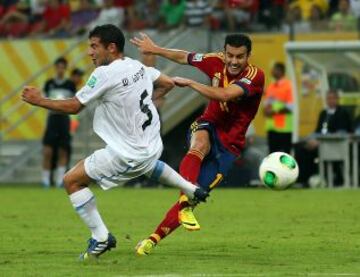 Pedro en el momento del golpeo del balón en el primer tanto del partido.