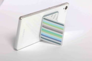 WTF Smart Sticker, pega el móvil en cualquier superficie con este adhesivo lowcost