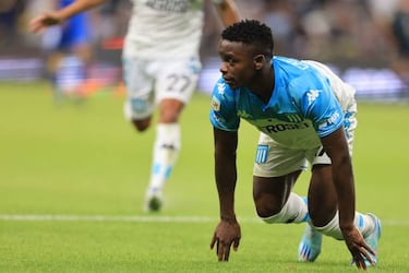 Con polémica, Racing le ganó la Supercopa a Boca