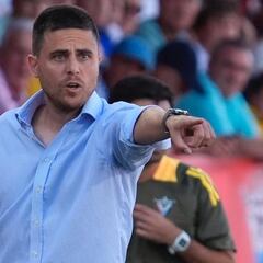 El Mirandés, pendiente de hasta cinco llegadas