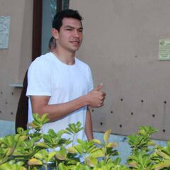 Chucky Lozano presentó los exámenes médicos con el Napoli