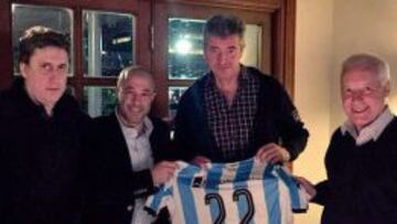 Gil Marín se reunió en Buenos Aires con la directiva de Racing