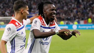 Tiene 23 años y es uno de los soportes ofensivos del Olympique de Lyon. El torneo pasado anotó siete goles.