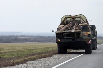 Rusia ha dado comienzo a la guerra con Ucrania iniciando la pasada madrugada una "operación militar especial" en el Donbás. El presidente ruso, Vladímir Putin, ha anunciado la operación y varias ciudades del este ucranio, desde Sloviansk y Kramatorsk a Járkov, a 30 kilómetros de la frontera rusa, fueron agredidas.