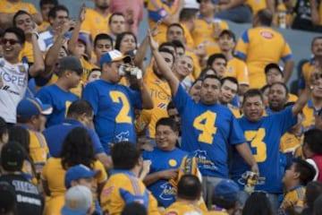 Este fue el ambiente dentro y fuera del campo en el clásico de la 'Sultana del Norte' celebrado este sábado en el Estadio Universitario.