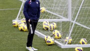 Paco, en un entrenamiento del Rayo.