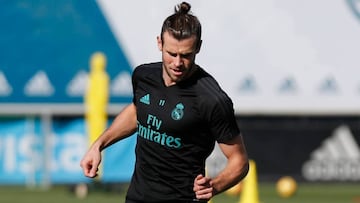 Gareth Bale steps up injury recovery on the field with the ball