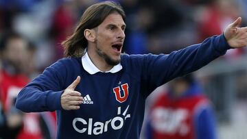 Beccacece es acusado de dirigir la U con un título inválido