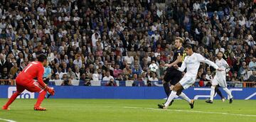 0-1. Varane marcó el primer gol de los Spurs en propia puerta. Harry Kane.