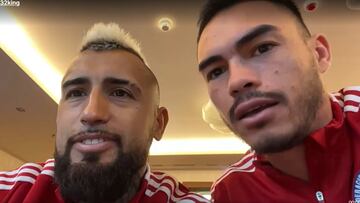 Vidal debutó en Twitch: Suazo le enseñó a stremear y jugó a las cartas con Medel