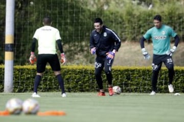 El equipo verdolaga se entrena para afrontar su primer reto como lo es enfrentar al Deportivo Cali por la Superliga.