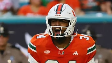 El jugador de los Miami Hurricanes Adarius Hayes, durante un partido.