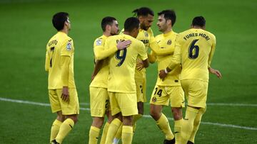 EIBAR, SPAIN - MARCH 14: Carlos Bacca of Villarreal CF celebrates with team mates after scoring their side's second goal during the La Liga Santander match between SD Eibar and Villarreal CF at Estadio Municipal de Ipurua on March 14, 2021 in Eibar,
