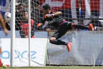 El portero, y emblema del cuadro universitario, también ha sido blanco de las críticas, debido a la baja del rendimiento, y a goles que, en tiempos de antaño no le hacían tan fácil.