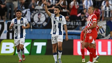 LEGANÉS (MADRID), 24/04/2025.- El defensa del Leganés Munir El Haddadi (2i) celebra su gol durante el partido de la jornada 33 de LaLiga EA Sports entre el CD Leganés y el Girona FC, este jueves en el estadio de Butarque, en Leganés (Madrid). EFE/ Fernando Villar