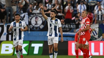 LEGANÉS (MADRID), 24/04/2025.- El defensa del Leganés Munir El Haddadi (2i) celebra su gol durante el partido de la jornada 33 de LaLiga EA Sports entre el CD Leganés y el Girona FC, este jueves en el estadio de Butarque, en Leganés (Madrid). EFE/ Fernando Villar