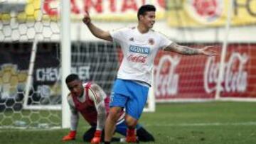 James, luego de marcar un gol en la pr&aacute;ctica del domingo en el estadio Metropolitano.