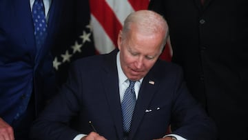 El presidente Joe Biden ha firmado la Ley de Reducción de la Inflación. Te explicamos en qué consiste este proyecto de $750 mil millones de dólares.