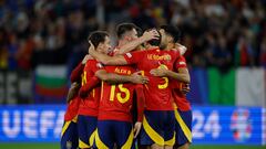 Los jugadores de la Selección española celebran su victoria contra Italia.