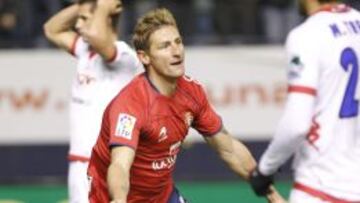 Rubén anotó el segundo gol rojillo, tras un error en el despeje de la defensa rojiblanca.