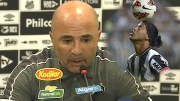 El error de Sampaoli por 'culpa' de Ronaldinho que le ha costado una lluvia de críticas en Brasil