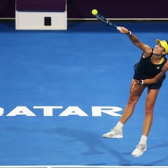 Muguruza tumba a Sakkari