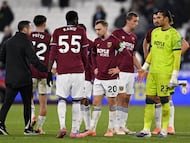 Soccer Football - Premier League - West Ham United v Brighton & Hove Albion - London Stadium, London, Britain - December 30, 2025 West Ham United's Jarrod Bowen reacts after the match REUTERS/Tony O Brien EDITORIAL USE ONLY. NO USE WITH UNAUTHORIZED AUDIO, VIDEO, DATA, FIXTURE LISTS, CLUB/LEAGUE LOGOS OR 'LIVE' SERVICES. ONLINE IN-MATCH USE LIMITED TO 120 IMAGES, NO VIDEO EMULATION. NO USE IN BETTING, GAMES OR SINGLE CLUB/LEAGUE/PLAYER PUBLICATIONS. PLEASE CONTACT YOUR ACCOUNT REPRESENTATIVE FOR FURTHER DETAILS..